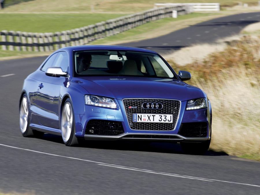  Audi RS5 Coupe 2010 года  (AU) (фото 13 из 18)